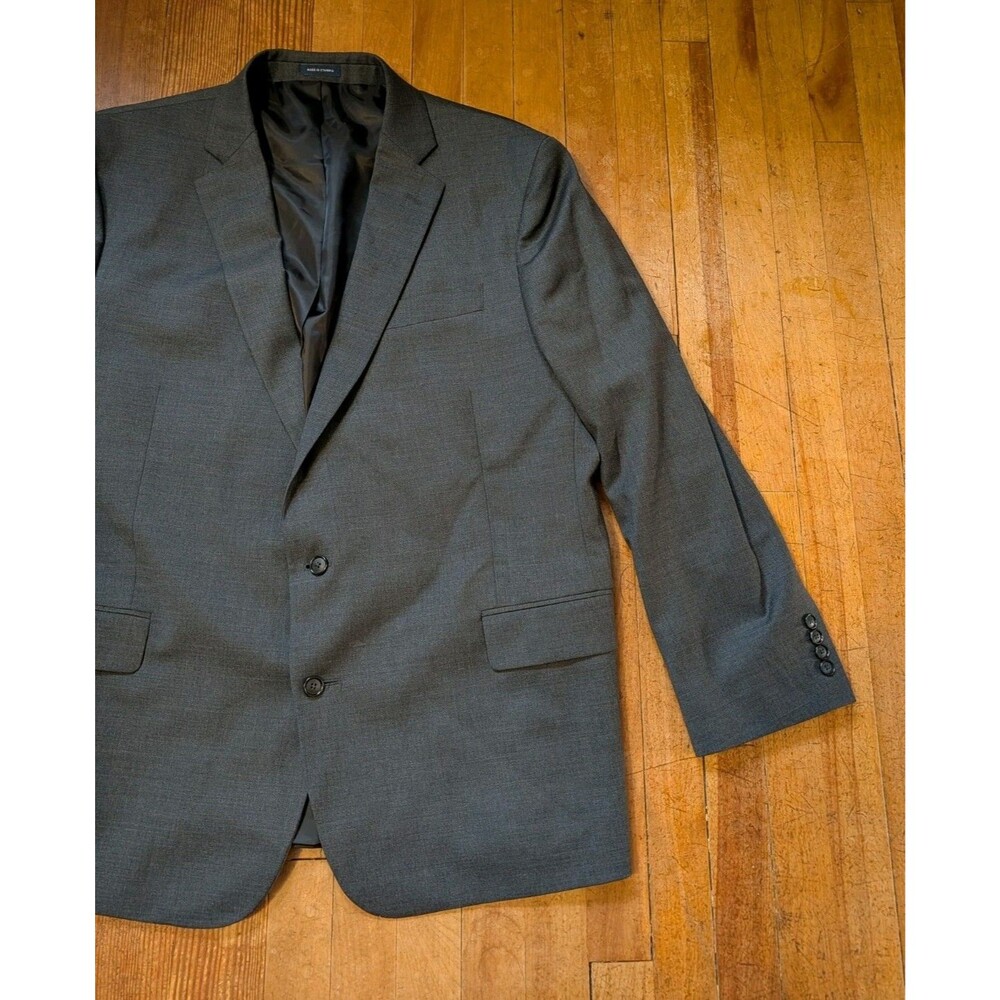 Stafford Men's Classic Fit Super Suit Charcoal Gray Wool Suit Size 52R